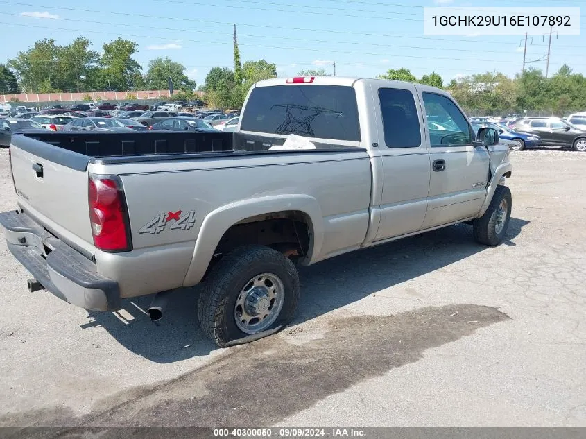 2006 Chevrolet Silverado 2500Hd Lt1 VIN: 1GCHK29U16E107892 Lot: 40300050