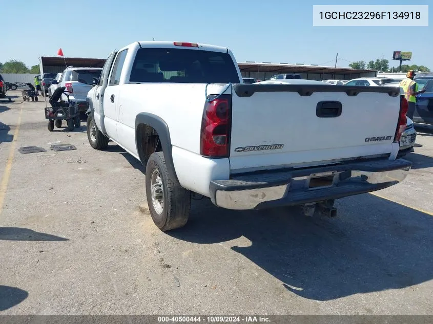 2006 Chevrolet Silverado C2500 Heavy Duty VIN: 1GCHC23296F134918 Lot: 40500444