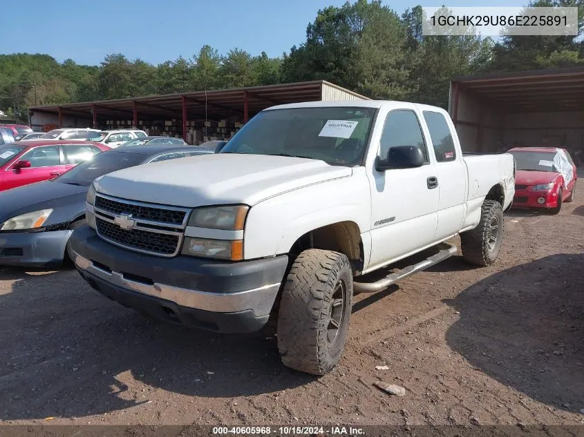 2006 Chevrolet Silverado 2500Hd Work Truck VIN: 1GCHK29U86E225891 Lot: 40605968