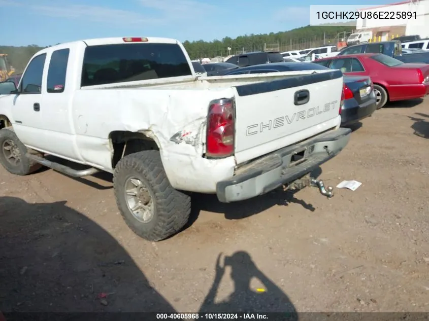 2006 Chevrolet Silverado 2500Hd Work Truck VIN: 1GCHK29U86E225891 Lot: 40605968