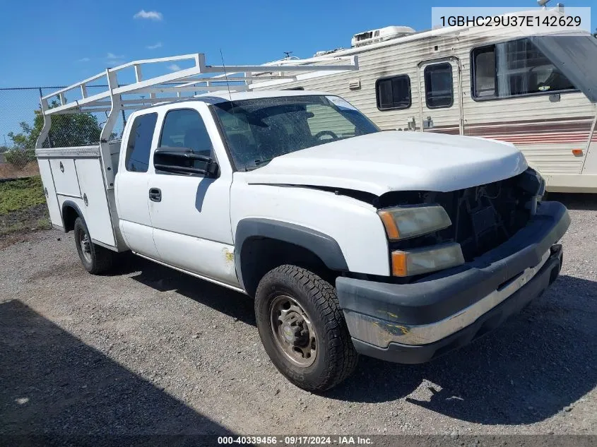 2007 Chevrolet Silverado C2500 Heavy Duty VIN: 1GBHC29U37E142629 Lot: 40339456