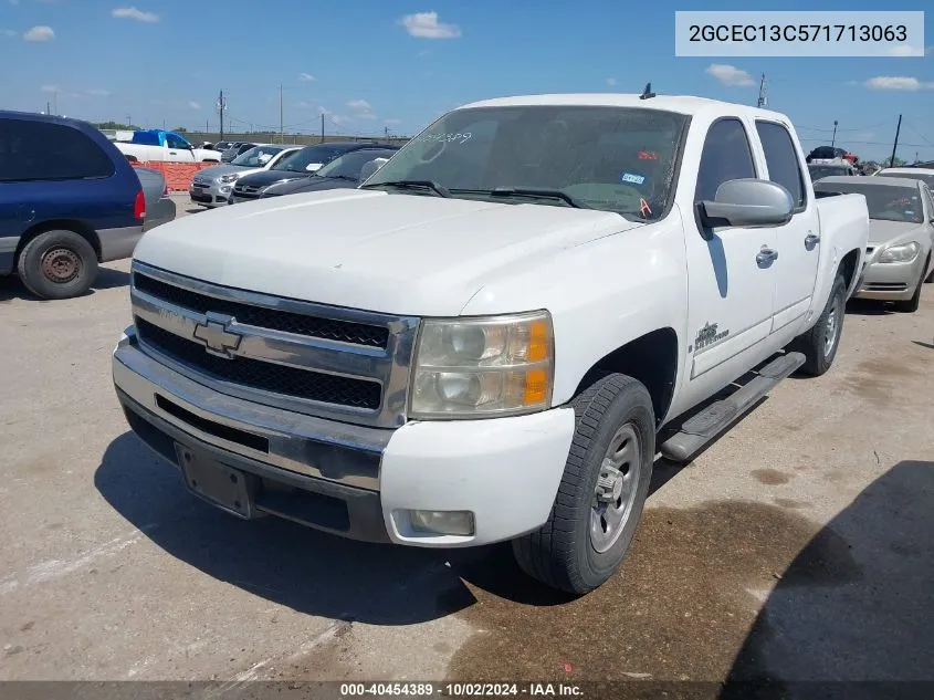 2007 Chevrolet Silverado 1500 Ls VIN: 2GCEC13C571713063 Lot: 40454389