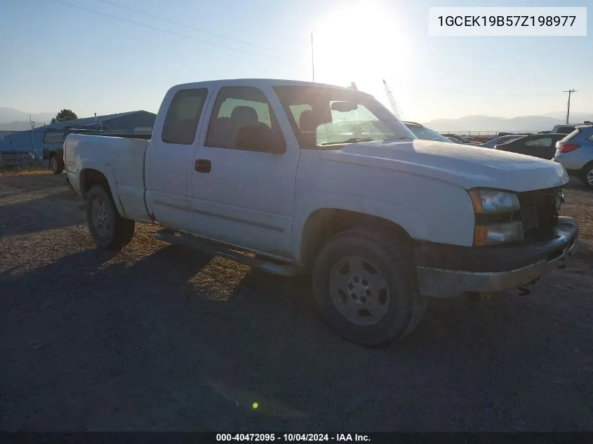 2007 Chevrolet Silverado 1500 Classic Lt1 VIN: 1GCEK19B57Z198977 Lot: 40472095