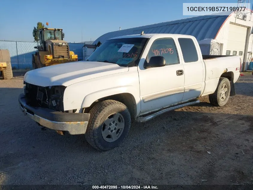 2007 Chevrolet Silverado 1500 Classic Lt1 VIN: 1GCEK19B57Z198977 Lot: 40472095