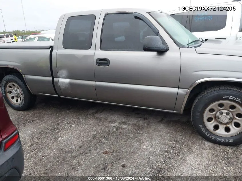 2007 Chevrolet Silverado C1500 Classic VIN: 1GCEC19XX7Z124205 Lot: 40501366