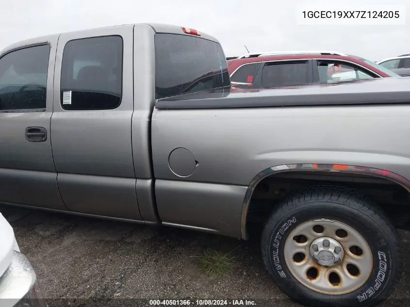 2007 Chevrolet Silverado C1500 Classic VIN: 1GCEC19XX7Z124205 Lot: 40501366