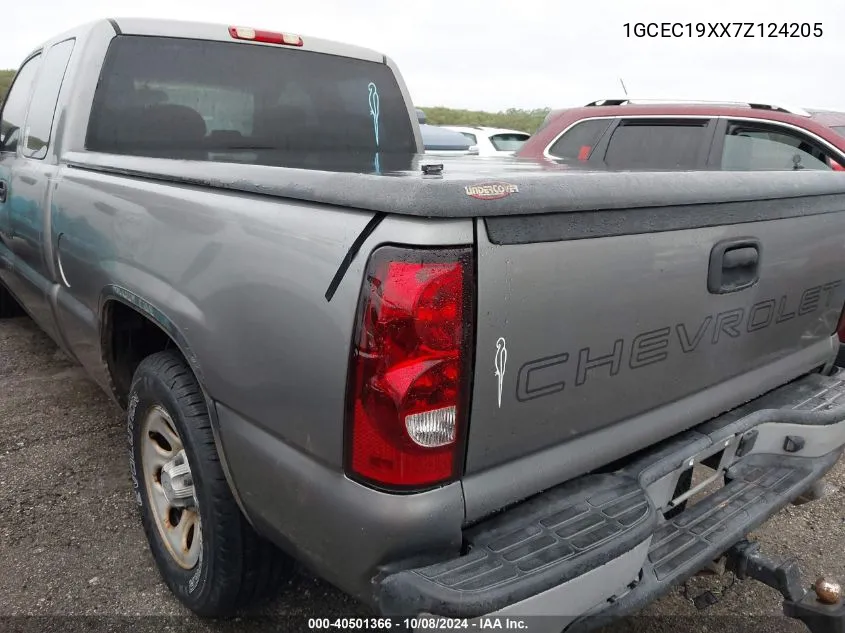 2007 Chevrolet Silverado C1500 Classic VIN: 1GCEC19XX7Z124205 Lot: 40501366