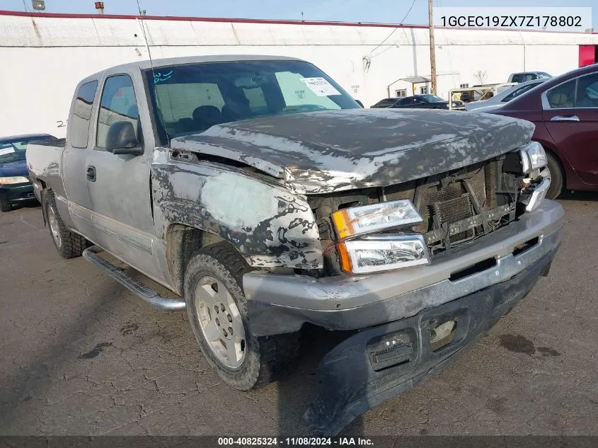 2007 Chevrolet Silverado 1500 Classic Lt1 VIN: 1GCEC19ZX7Z178802 Lot: 40825324