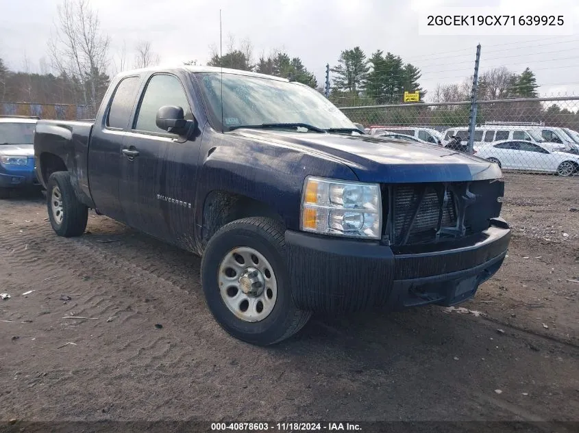 2007 Chevrolet Silverado Work Truck VIN: 2GCEK19CX71639925 Lot: 40878603