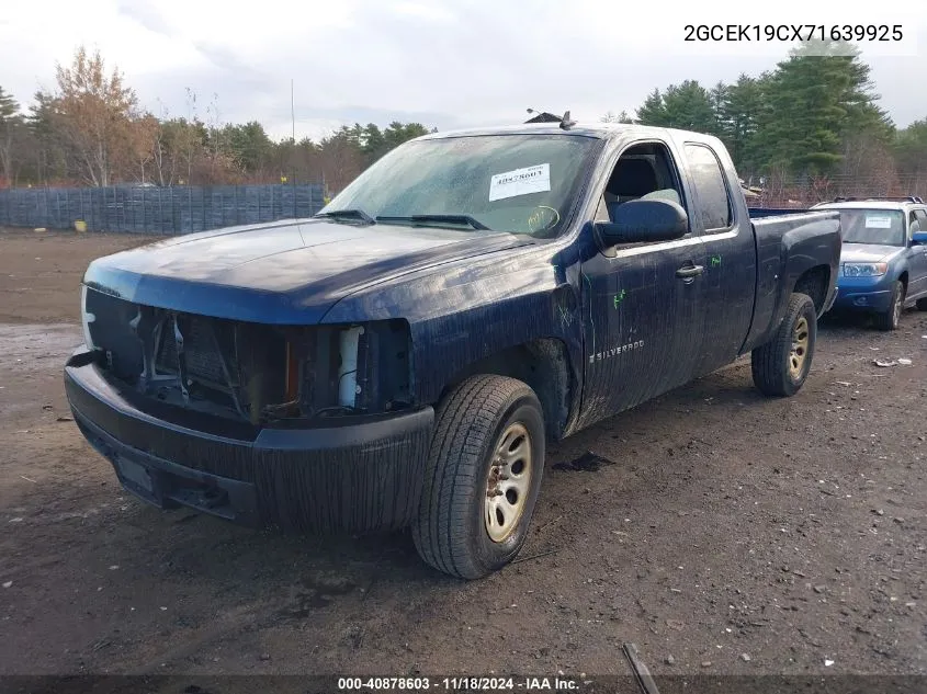 2007 Chevrolet Silverado Work Truck VIN: 2GCEK19CX71639925 Lot: 40878603