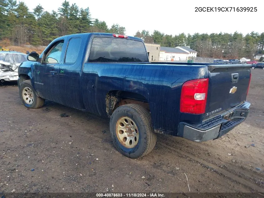 2007 Chevrolet Silverado Work Truck VIN: 2GCEK19CX71639925 Lot: 40878603