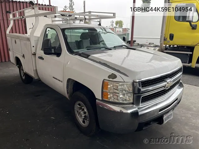 2009 Chevrolet Silverado C2500 Heavy Duty VIN: 1GBHC44K59E104954 Lot: 40452106