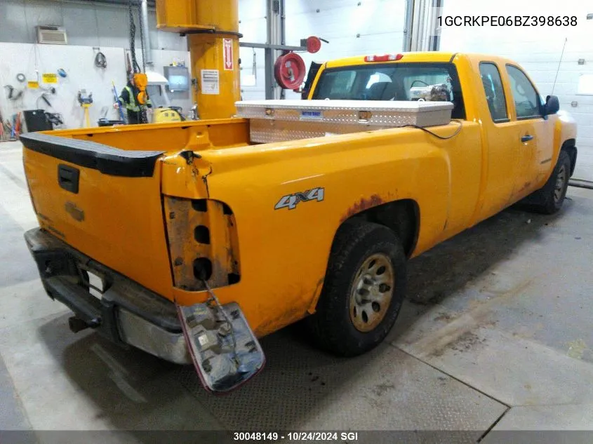 2011 Chevrolet Silverado K1500 VIN: 1GCRKPE06BZ398638 Lot: 30048149