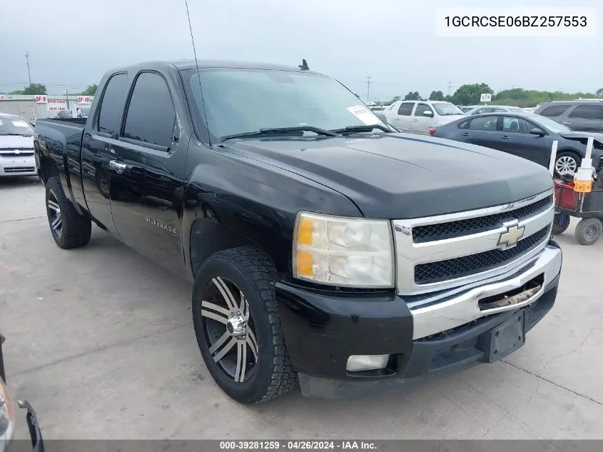 1GCRCSE06BZ257553 2011 Chevrolet Silverado 1500 Lt