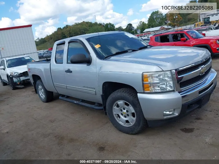 2011 Chevrolet Silverado 1500 Lt VIN: 1GCRKSE32BZ205088 Lot: 40371997