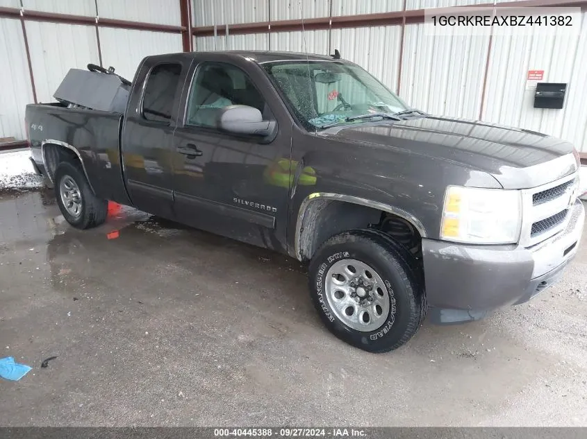 2011 Chevrolet Silverado 1500 Ls VIN: 1GCRKREAXBZ441382 Lot: 40445388