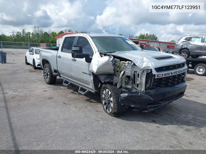 2020 Chevrolet Silverado 2500Hd 4Wd Standard Bed Custom VIN: 1GC4YME77LF123951 Lot: 40423429