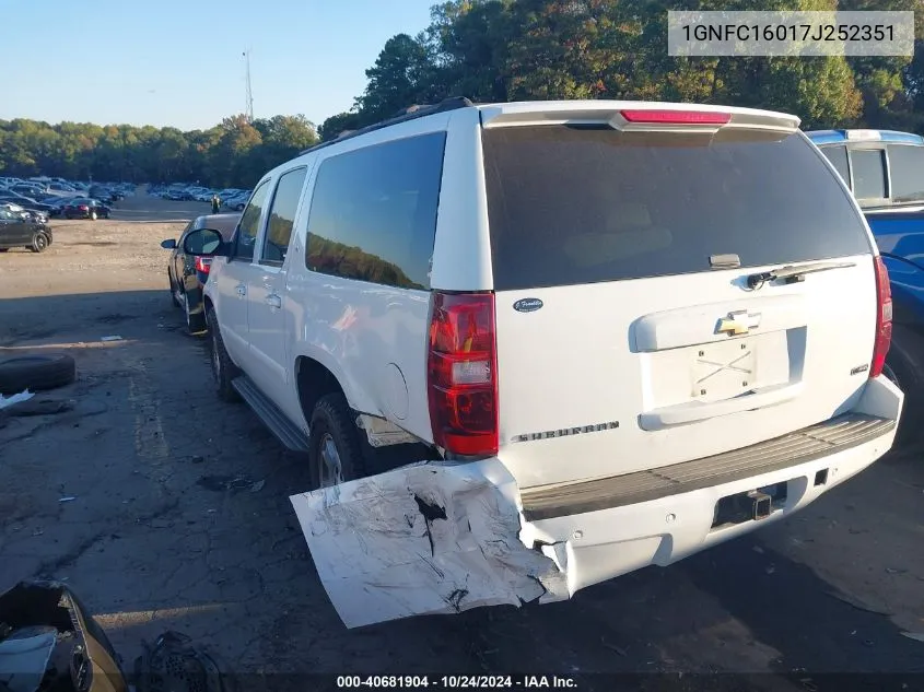 2007 Chevrolet Suburban C1500 VIN: 1GNFC16017J252351 Lot: 40681904