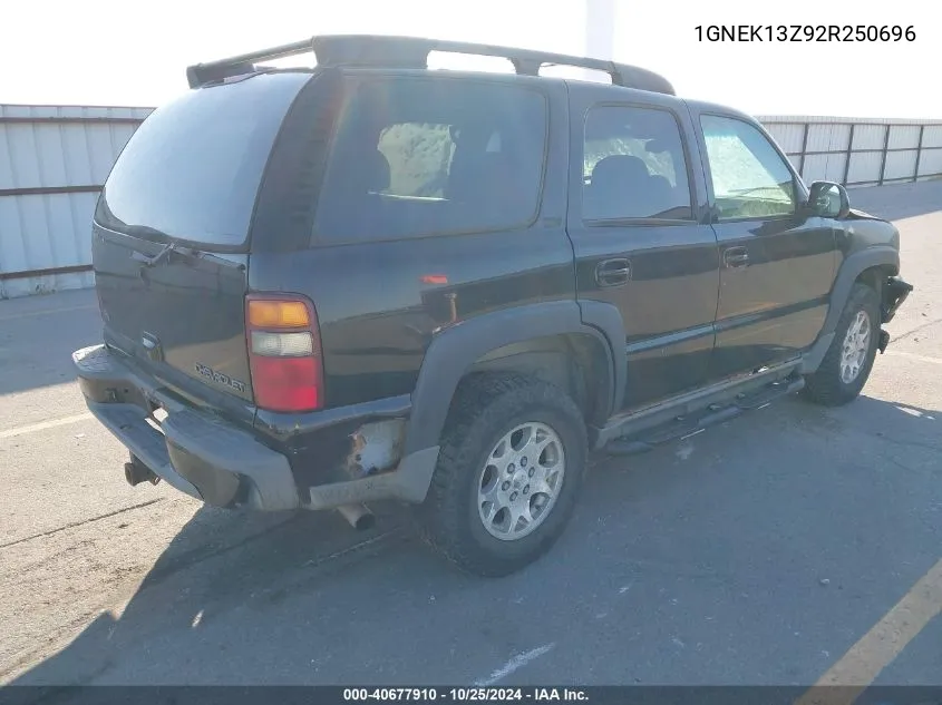 2002 Chevrolet Tahoe Z71 VIN: 1GNEK13Z92R250696 Lot: 40677910