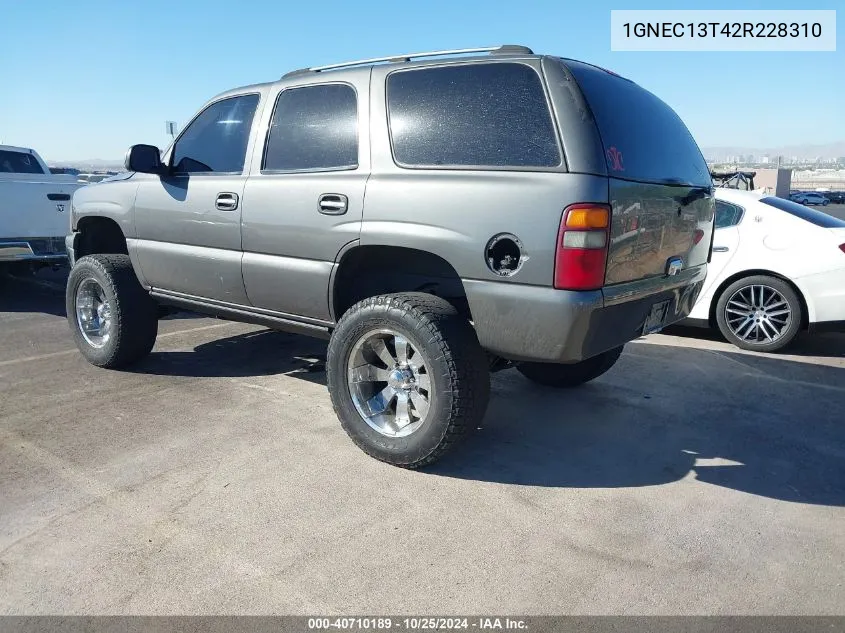 2002 Chevrolet Tahoe Ls VIN: 1GNEC13T42R228310 Lot: 40710189