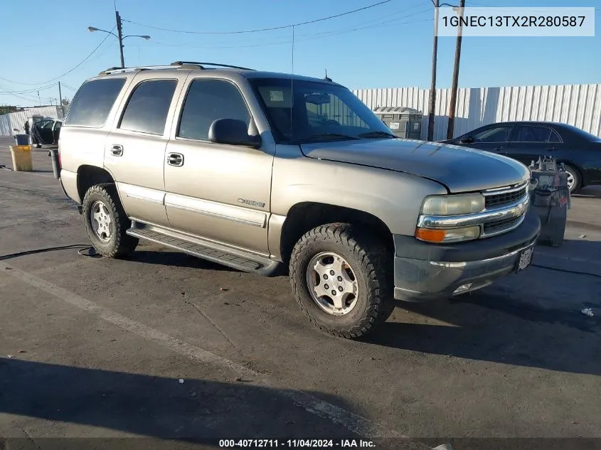 2002 Chevrolet Tahoe Lt VIN: 1GNEC13TX2R280587 Lot: 40712711