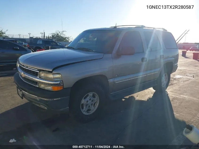 2002 Chevrolet Tahoe Lt VIN: 1GNEC13TX2R280587 Lot: 40712711