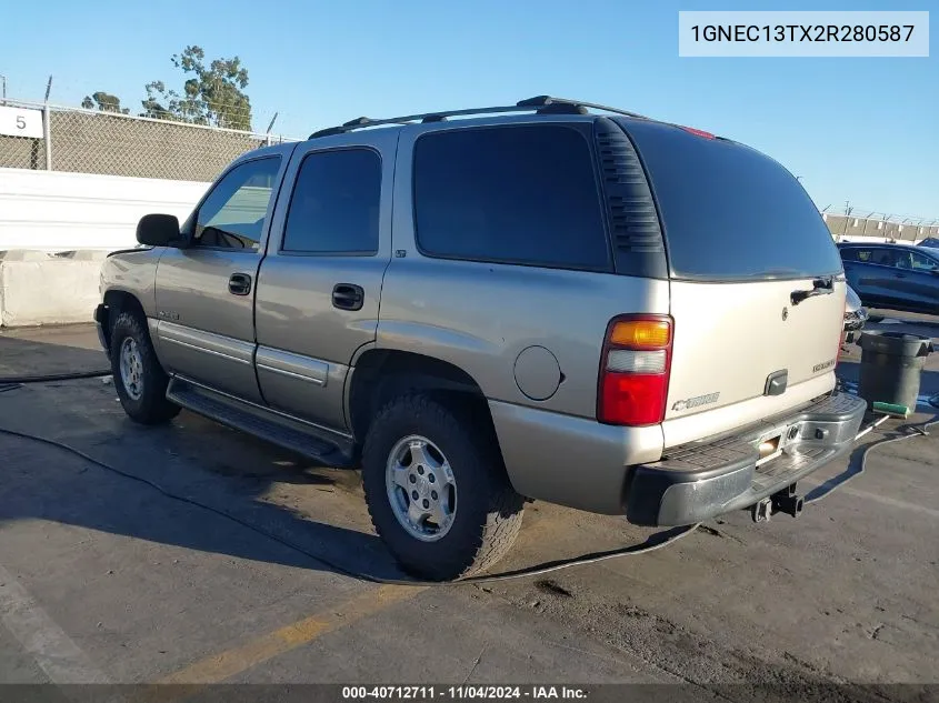 2002 Chevrolet Tahoe Lt VIN: 1GNEC13TX2R280587 Lot: 40712711