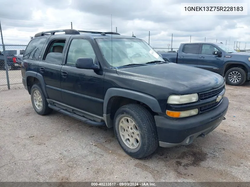 2005 Chevrolet Tahoe Z71 VIN: 1GNEK13Z75R228183 Lot: 40233517