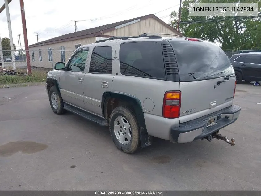 2005 Chevrolet Tahoe Lt VIN: 1GNEK13T55J142834 Lot: 40289709