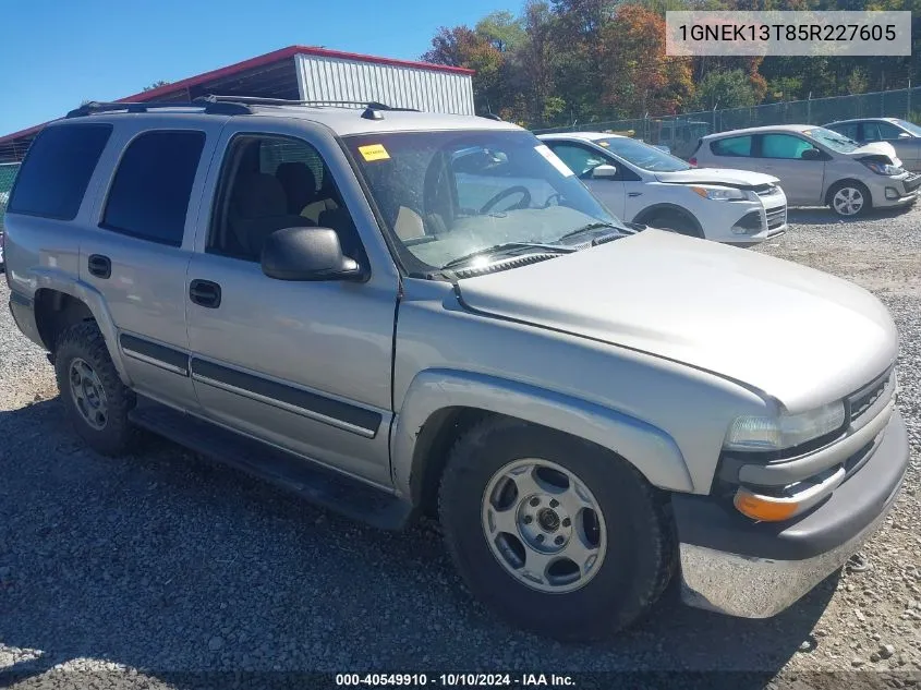 2005 Chevrolet Tahoe Ls VIN: 1GNEK13T85R227605 Lot: 40549910