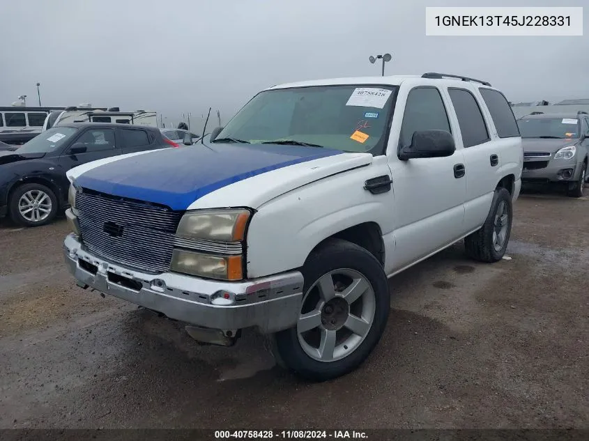 2005 Chevrolet Tahoe Ls VIN: 1GNEK13T45J228331 Lot: 40758428