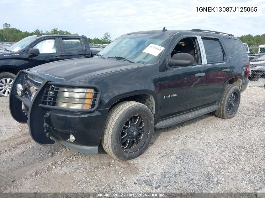 2007 Chevrolet Tahoe Ls VIN: 1GNEK13087J125065 Lot: 40592662