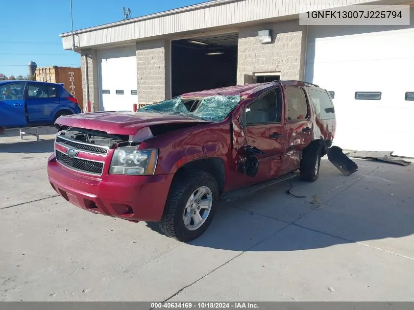 2007 Chevrolet Tahoe Ls VIN: 1GNFK13007J225794 Lot: 40634169