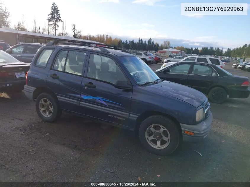 2000 Chevrolet Tracker VIN: 2CNBE13C7Y6929963 Lot: 40658645