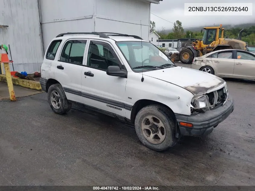 2002 Chevrolet Tracker Hard Top Base VIN: 2CNBJ13C526932640 Lot: 40478742