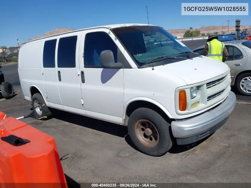 1998 Chevrolet Chevy Van G2500 VIN: 1GCFG25W5W1028555 Lot: 40450235