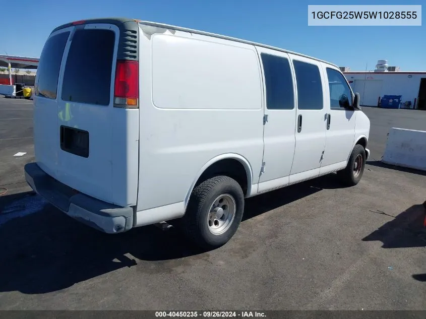 1998 Chevrolet Chevy Van G2500 VIN: 1GCFG25W5W1028555 Lot: 40450235