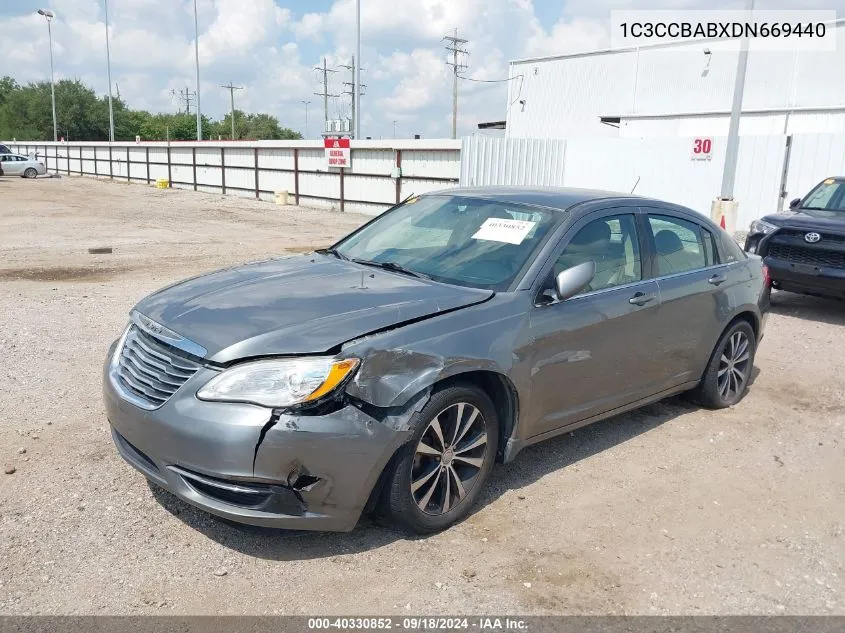 2013 Chrysler 200 Lx VIN: 1C3CCBABXDN669440 Lot: 40330852