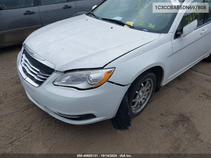 2013 Chrysler 200 Lx VIN: 1C3CCBAB5DN697808 Lot: 40600131