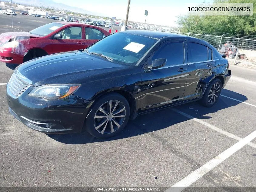 2013 Chrysler 200 Limited VIN: 1C3CCBCG0DN706925 Lot: 40731823