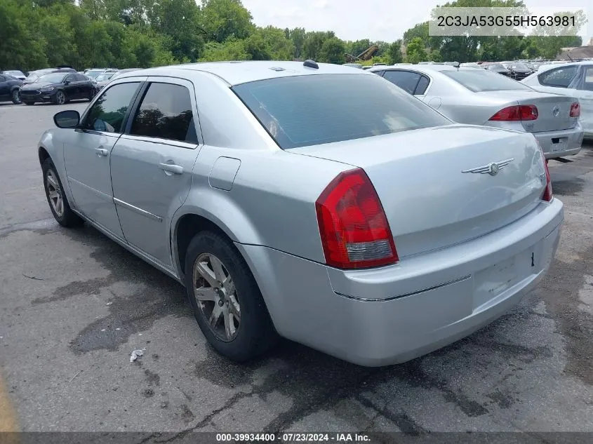 2005 Chrysler 300 Touring VIN: 2C3JA53G55H563981 Lot: 39934400