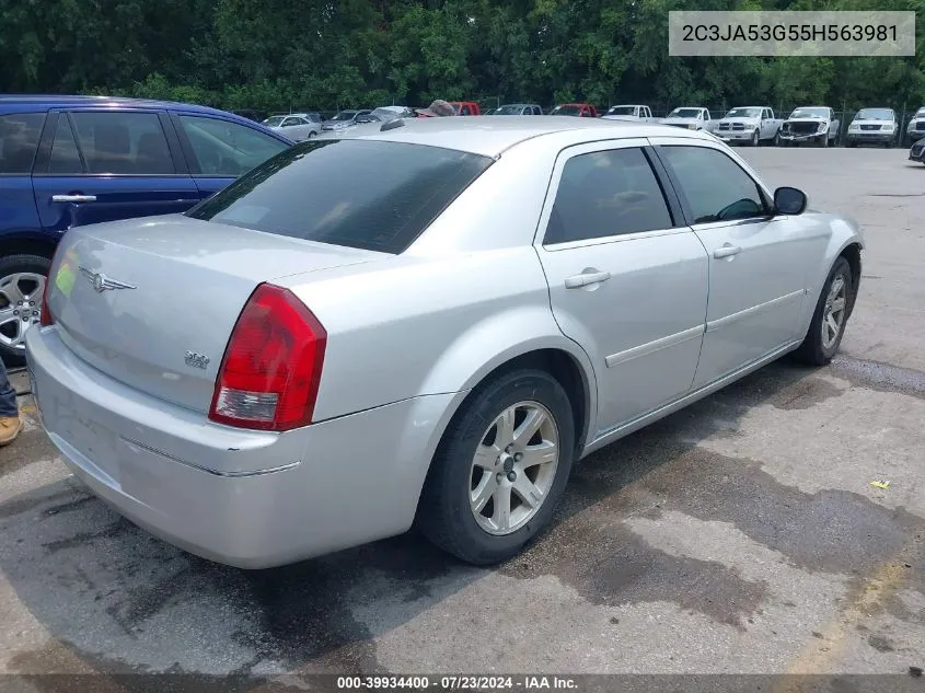 2005 Chrysler 300 Touring VIN: 2C3JA53G55H563981 Lot: 39934400