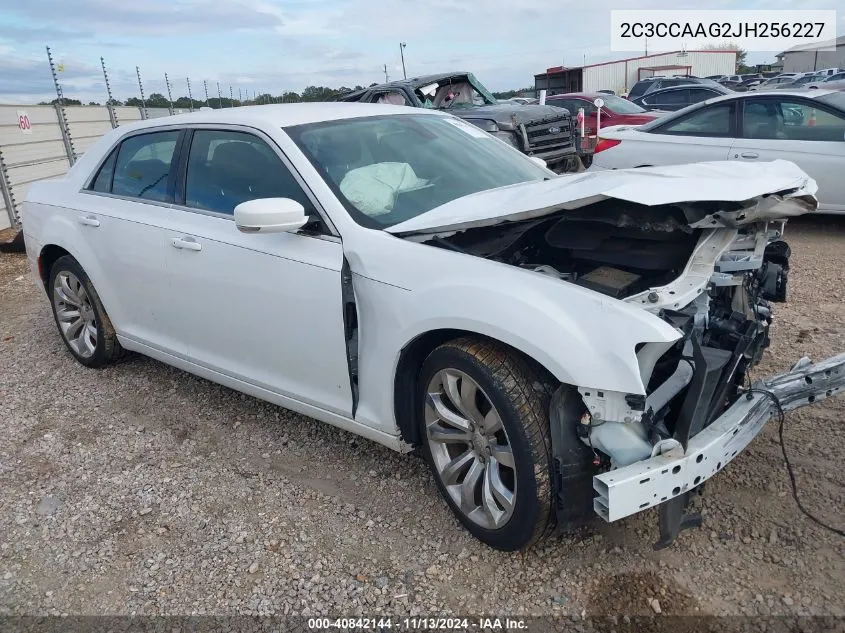 2018 Chrysler 300 Touring L VIN: 2C3CCAAG2JH256227 Lot: 40842144