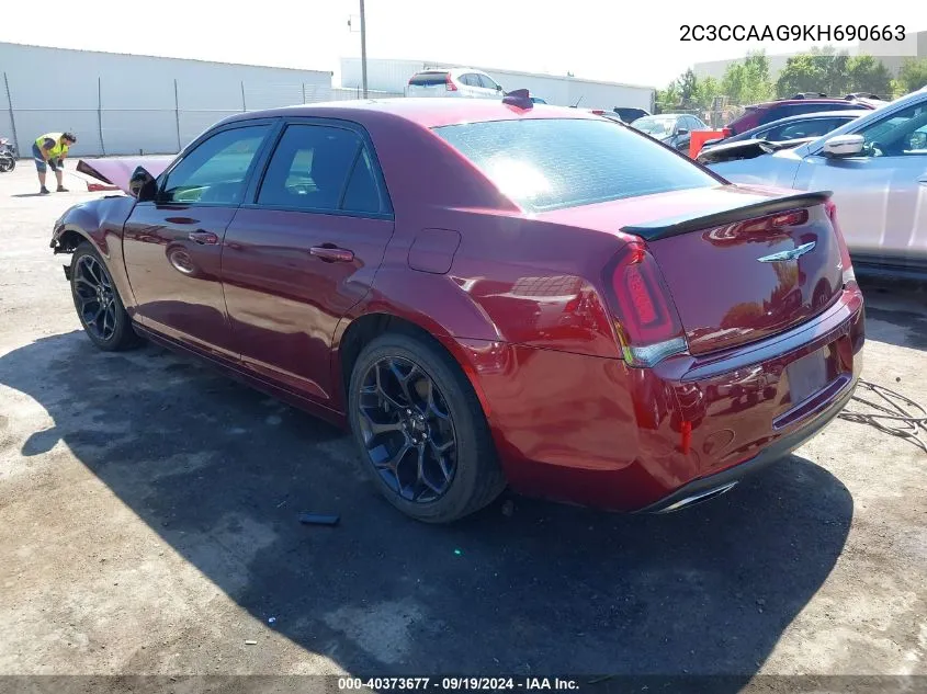 2C3CCAAG9KH690663 2019 Chrysler 300 Touring