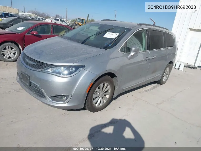 2017 Chrysler Pacifica Touring-L VIN: 2C4RC1BG9HR692033 Lot: 40720737