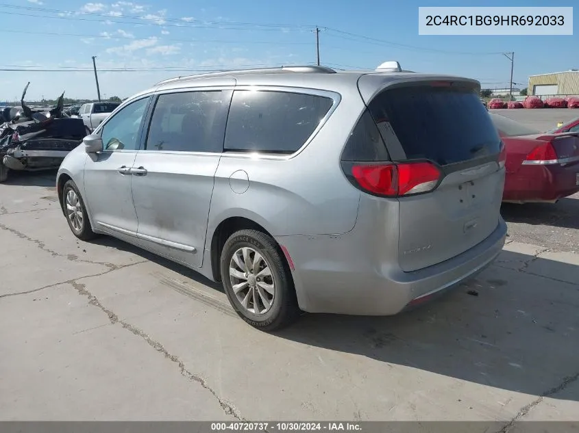 2017 Chrysler Pacifica Touring-L VIN: 2C4RC1BG9HR692033 Lot: 40720737