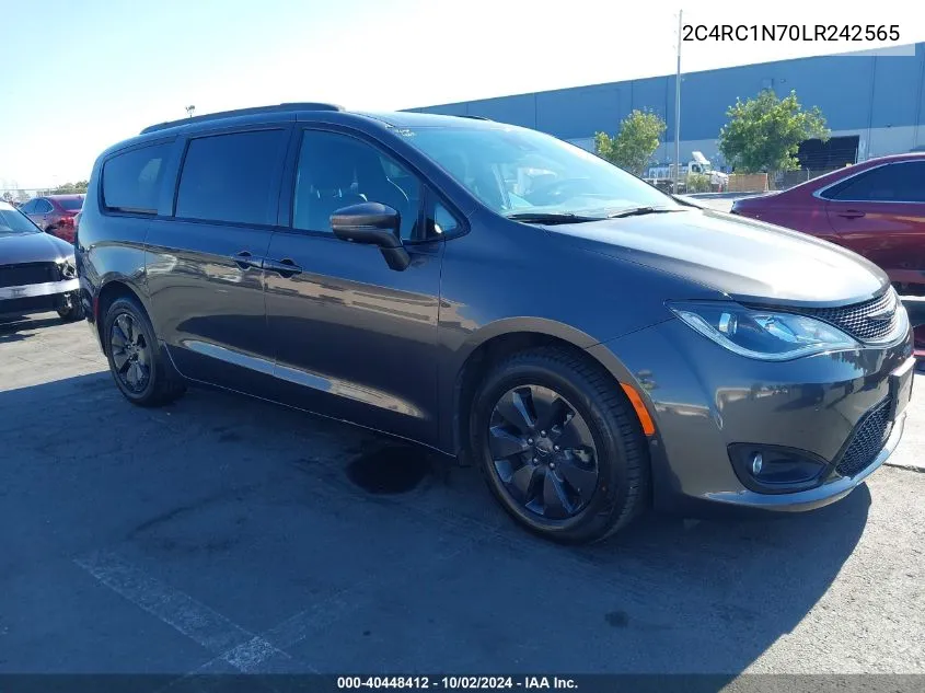 2020 Chrysler Pacifica Hybrid Limited VIN: 2C4RC1N70LR242565 Lot: 40448412