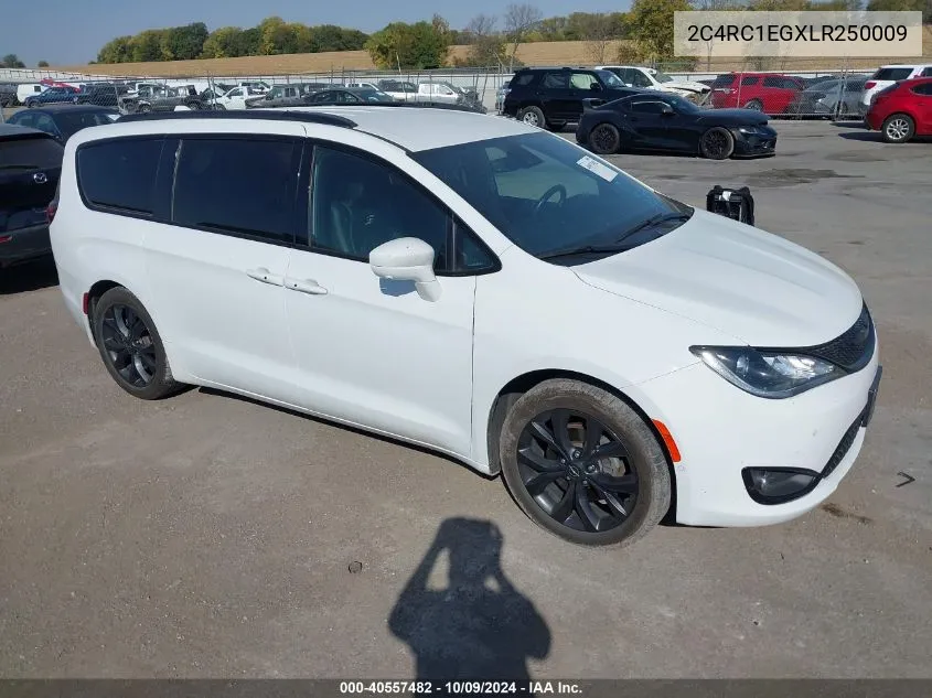 2020 Chrysler Pacifica Touring L Plus VIN: 2C4RC1EGXLR250009 Lot: 40557482