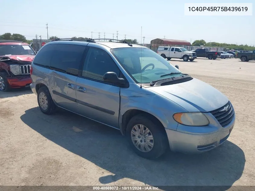 2005 Chrysler Town & Country VIN: 1C4GP45R75B439619 Lot: 40569072