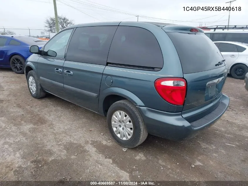 2005 Chrysler Town & Country VIN: 1C4GP45RX5B440618 Lot: 40669587